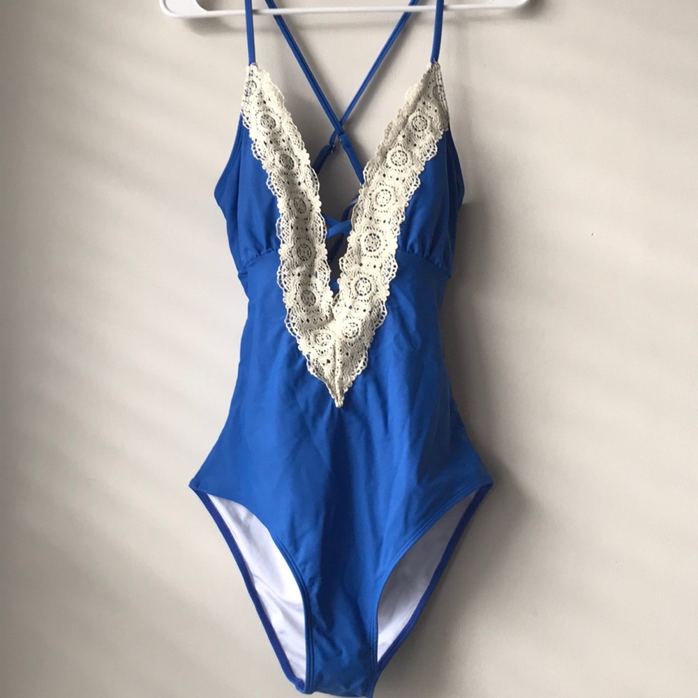 Cupshe One piece Bathing suit 🩱